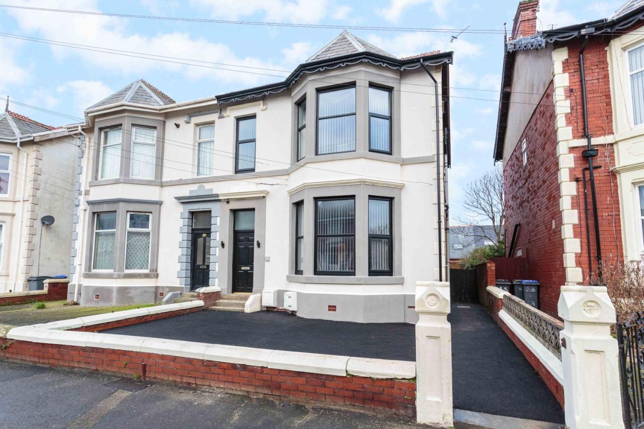 Cherry Property - Berry Apartments Blackpool Exteriör bild